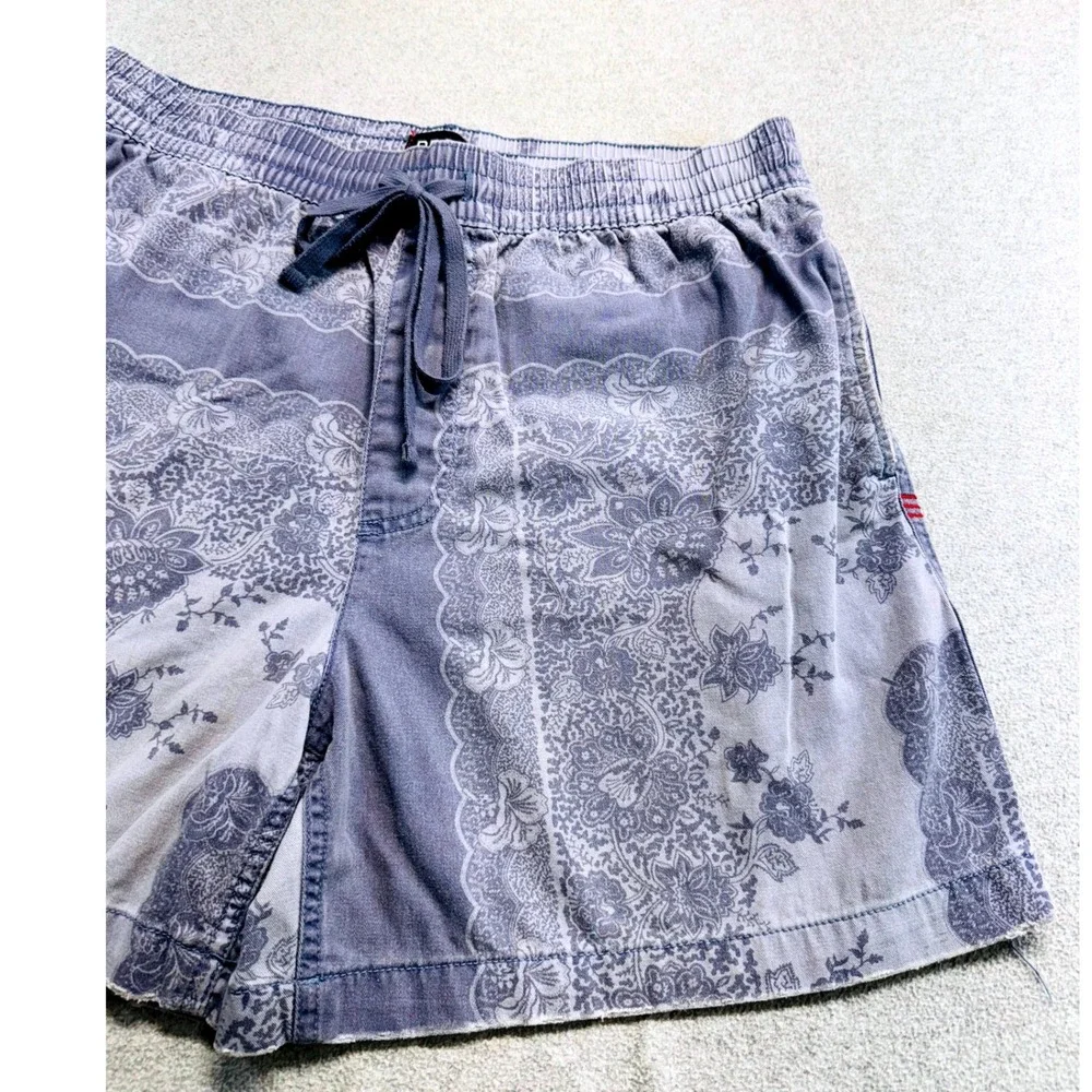 BDG Urban Outfitters Mens L Bandana Paisley Print Shorts Blue Drawstring Casual